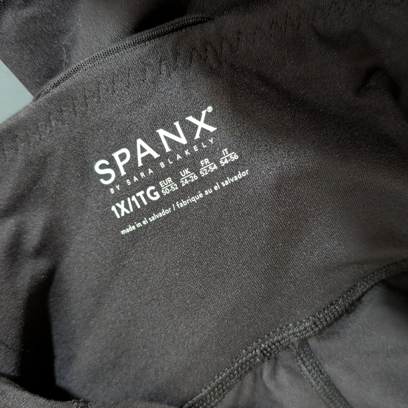 Spanx Active Crop Legging Black 1X NWT - Picture 11 of 12